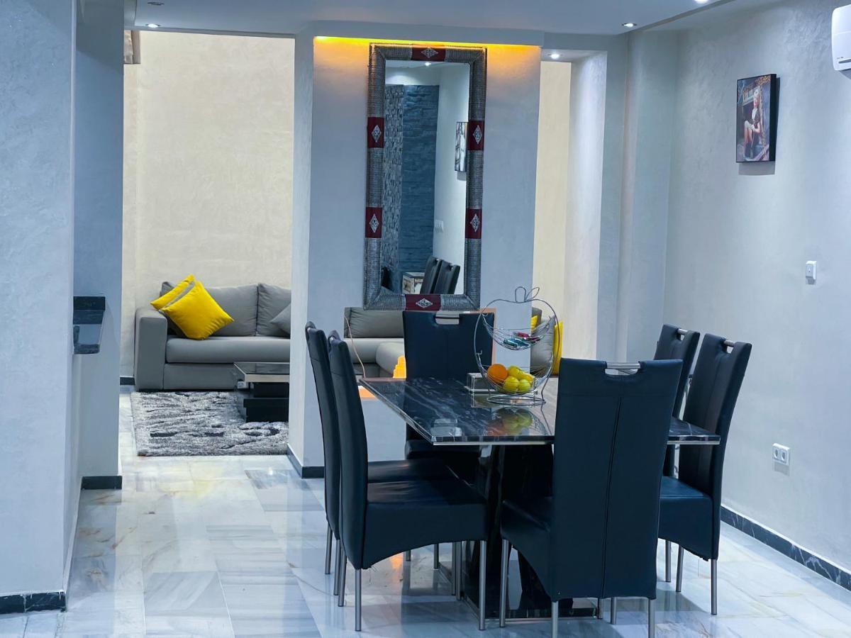 Appartement En Duplex Avec 3 Chambres Haut Standing Gueliz Marrakech มาร์ราเกช ภายนอก รูปภาพ