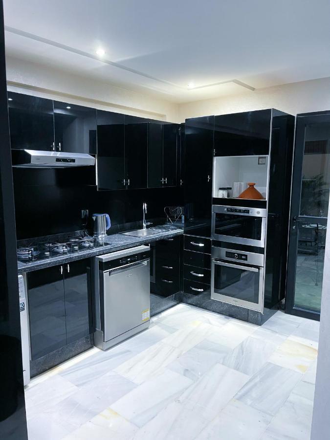 Appartement En Duplex Avec 3 Chambres Haut Standing Gueliz Marrakech มาร์ราเกช ภายนอก รูปภาพ