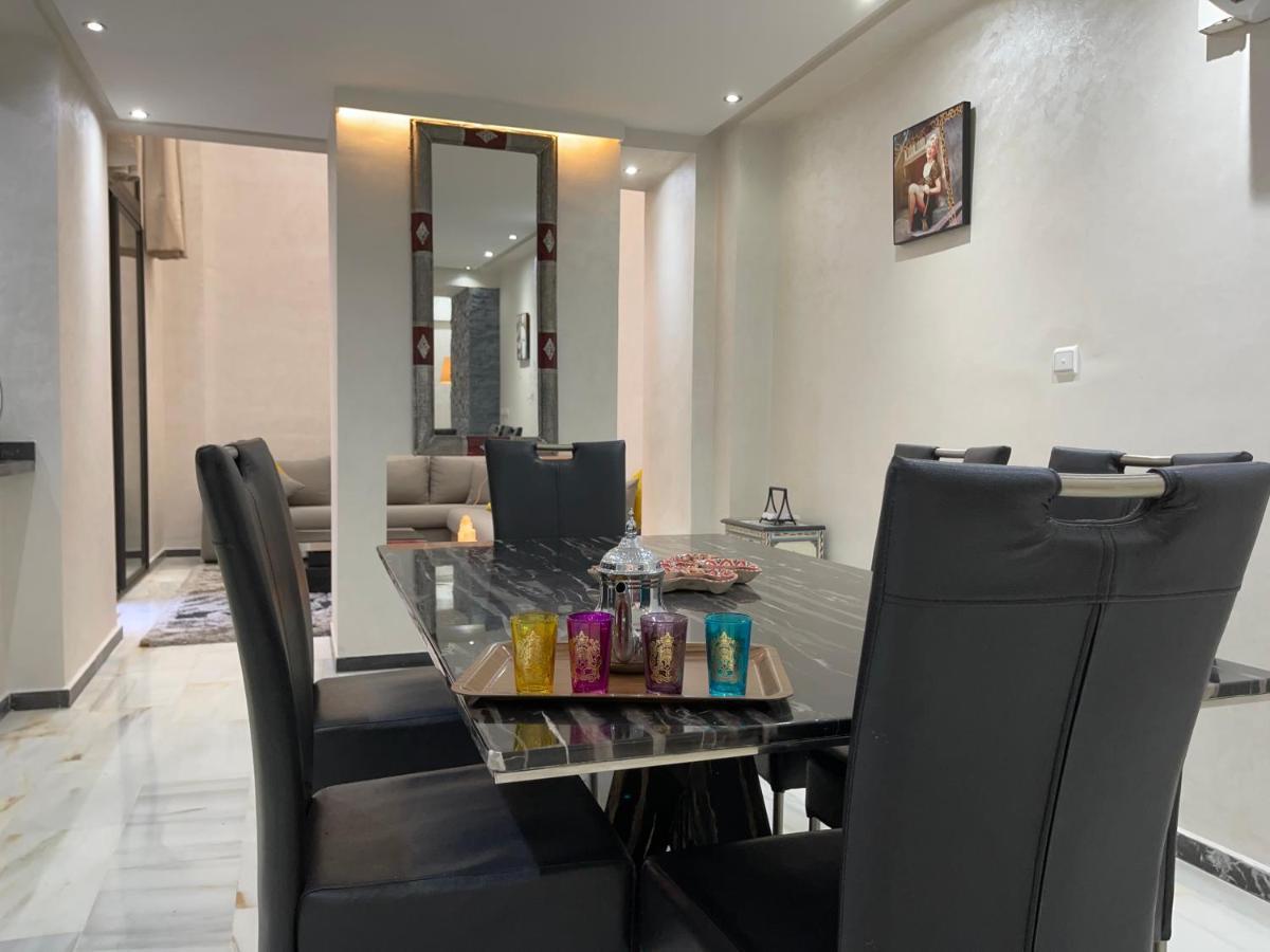 Appartement En Duplex Avec 3 Chambres Haut Standing Gueliz Marrakech มาร์ราเกช ภายนอก รูปภาพ