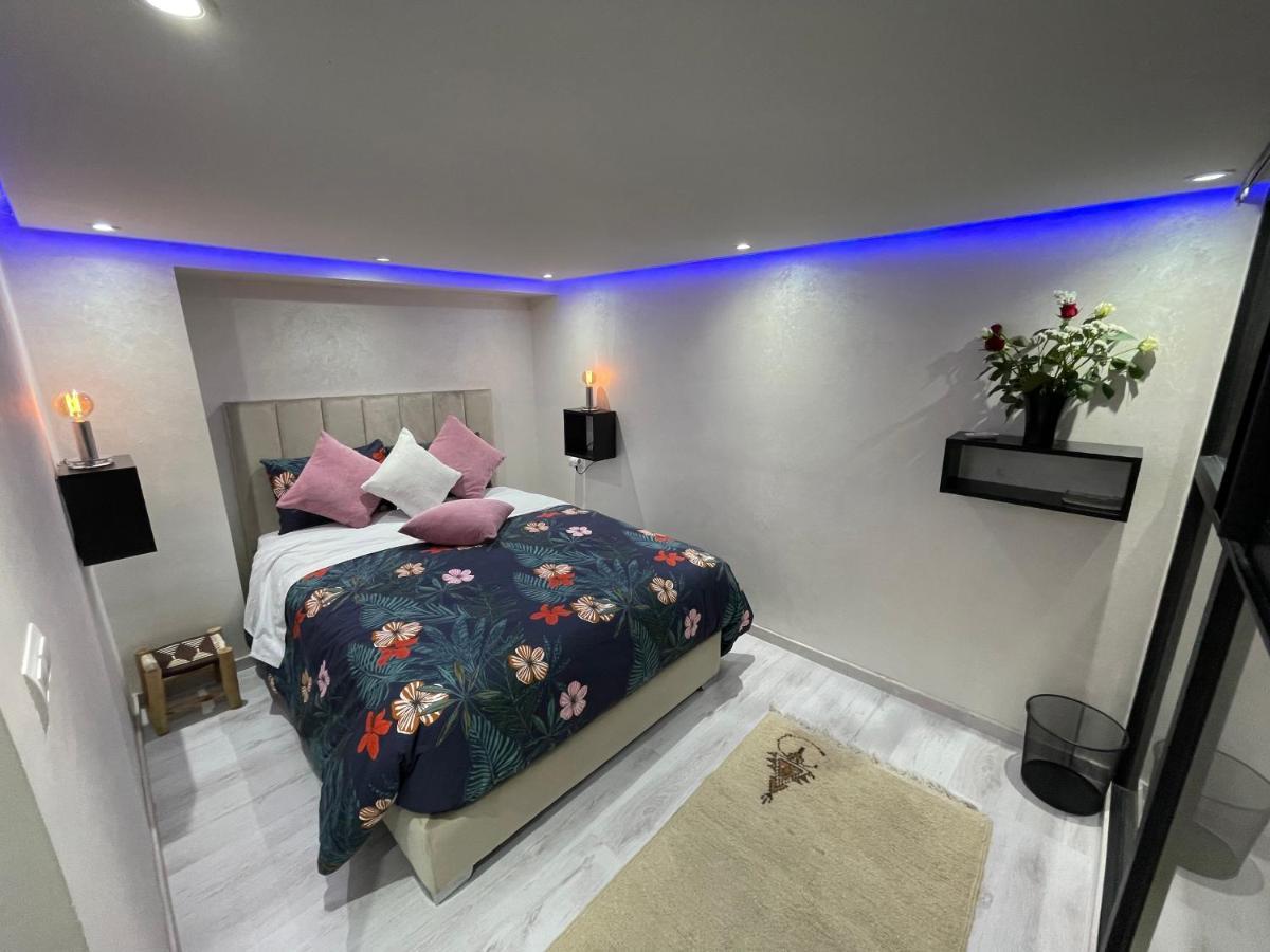 Appartement En Duplex Avec 3 Chambres Haut Standing Gueliz Marrakech มาร์ราเกช ภายนอก รูปภาพ